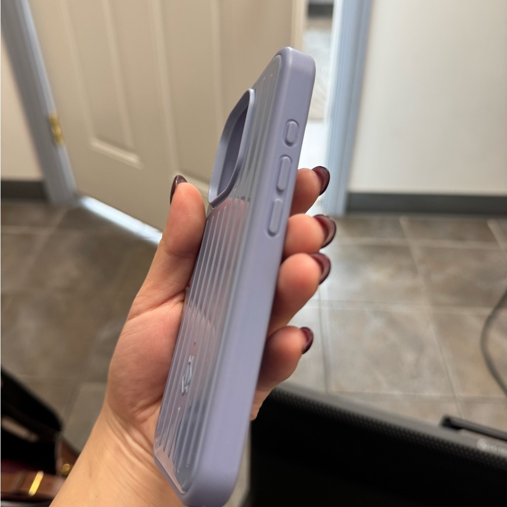 RIMOWA lilac iphone 16 pro case - Picture 4 of 5
